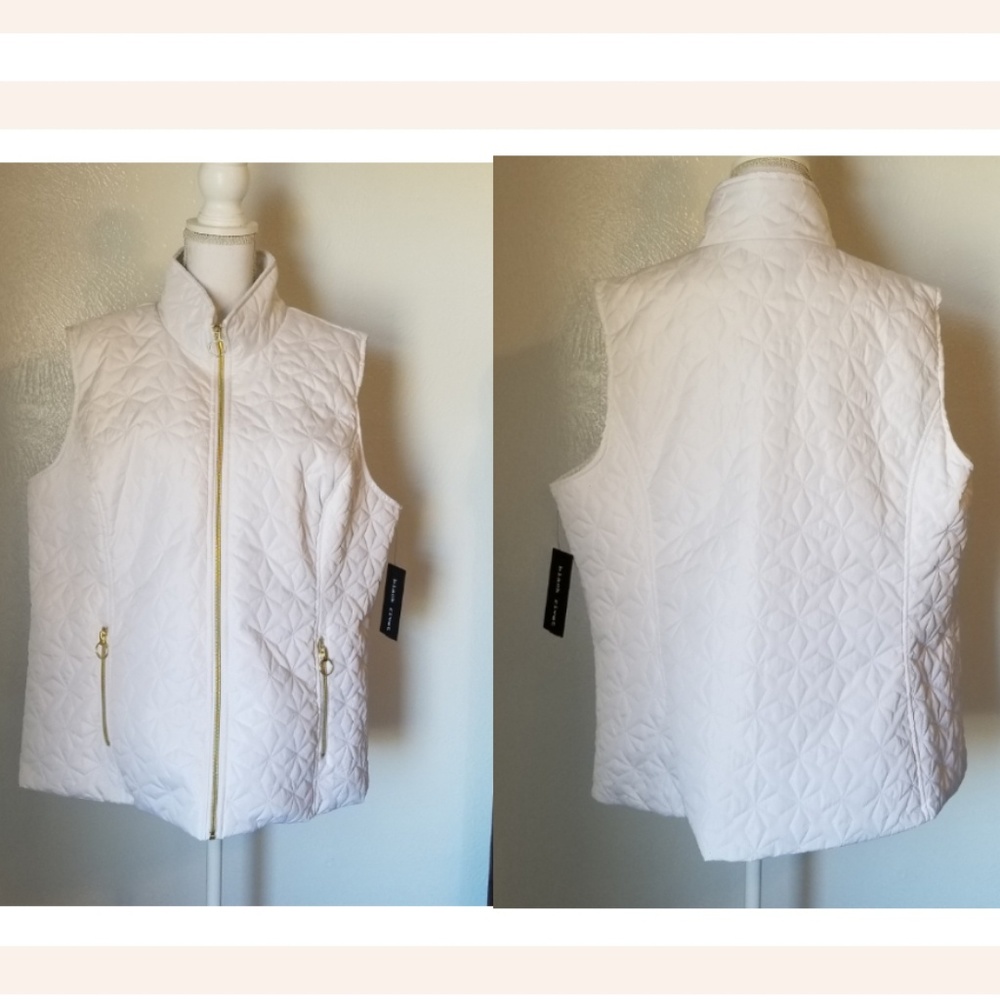 NWT Bright white patterned vest